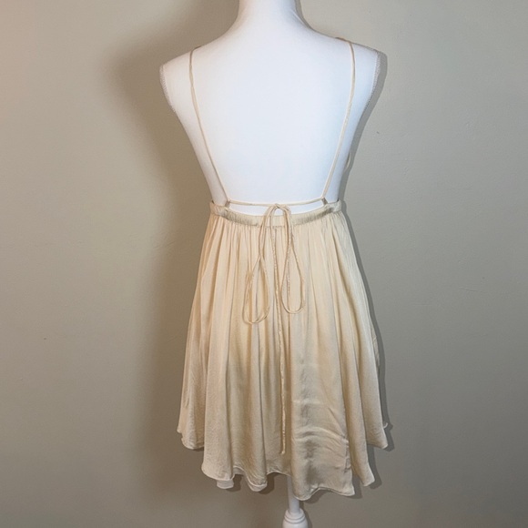 Indah Women's Off White Halter Style Dress Large - Picture 3 of 10